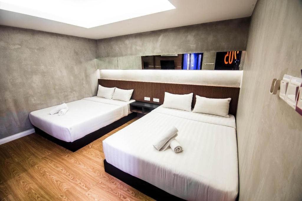 Monaco Boutique Hotel Sadong Jaya Kota Kinabalu Exterior foto