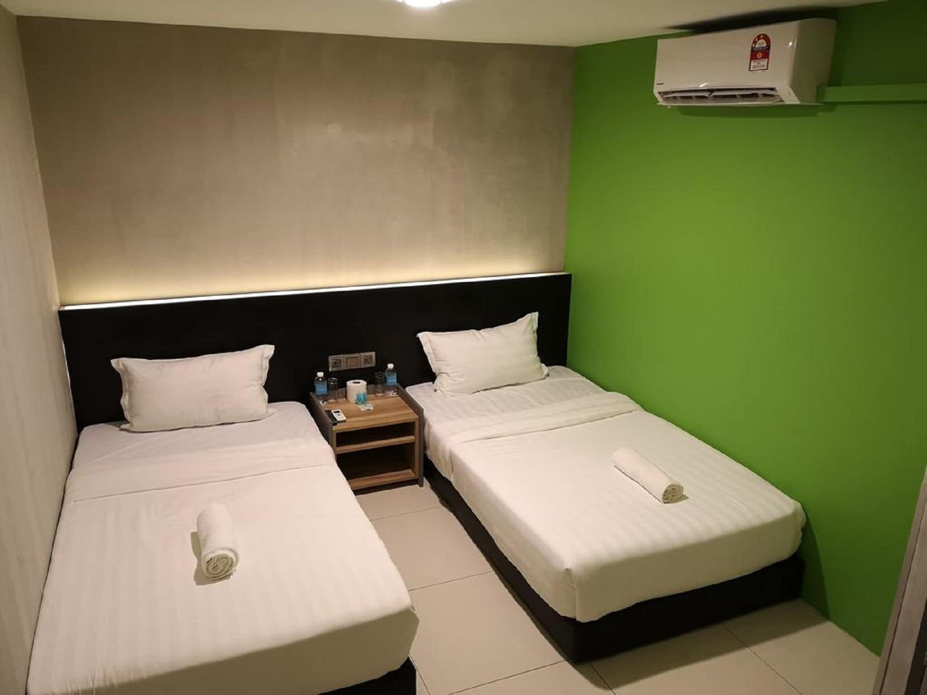 Monaco Boutique Hotel Sadong Jaya Kota Kinabalu Exterior foto